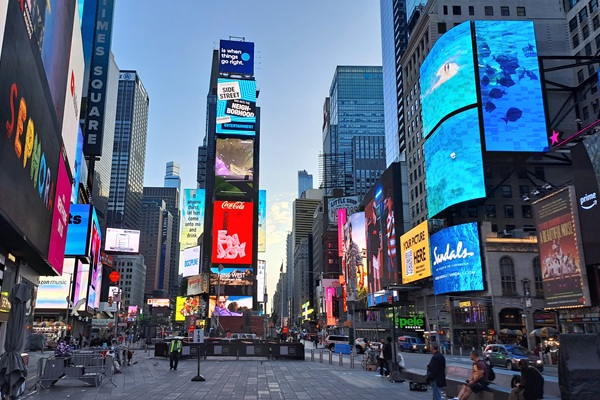 CITY TOUR: NEW YORK + BETEL (25/11/26)